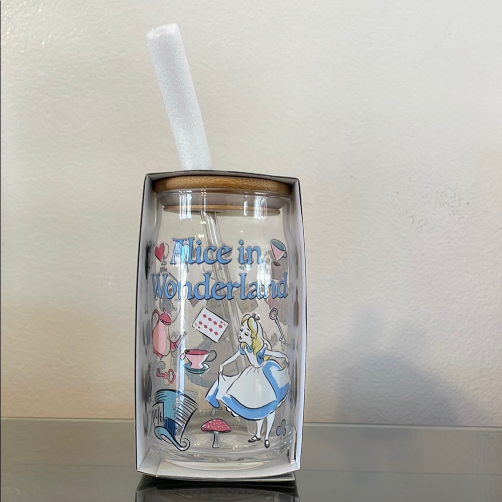 Alice in Wonderland Glass Tumbler with Straw